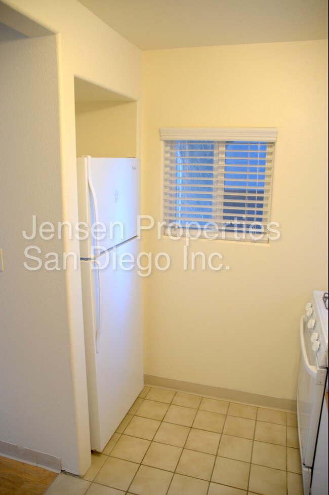 Building Photo - 3614 Ocean Front Walk