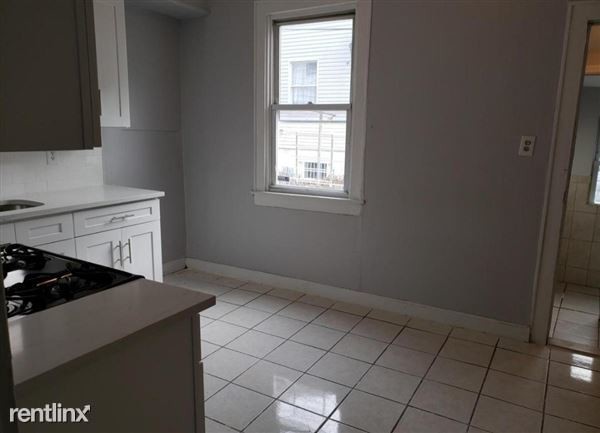 Building Photo - 6 br, 2 bath House - 13 Minerva St