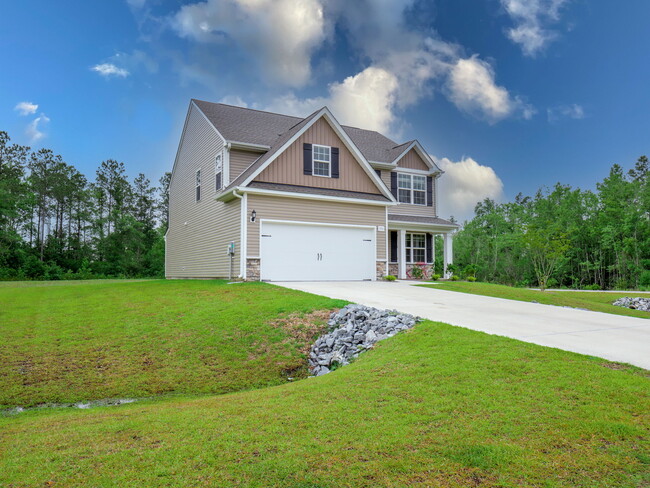 Building Photo - 551 Poppleton Dr