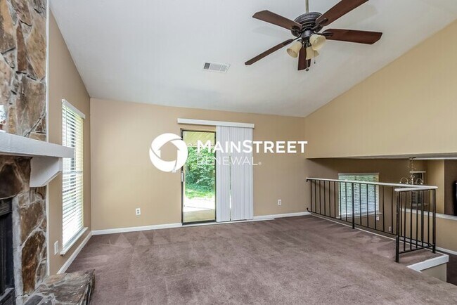 Foto del edificio - 3 Bedroom Pet-Friendly Home in Conyers, GA with Main Street Renewal