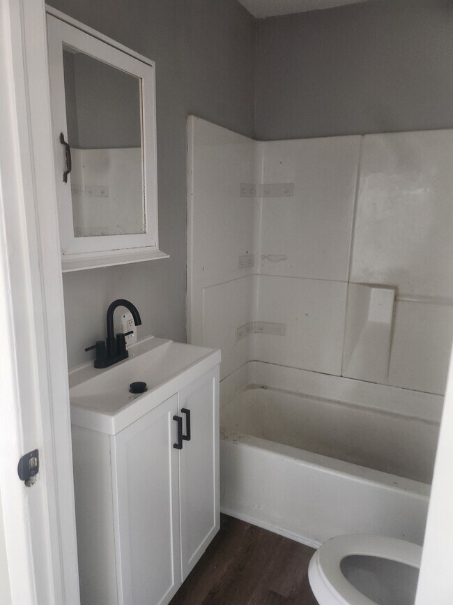 Foto del edificio - 1119 S Washington Ave