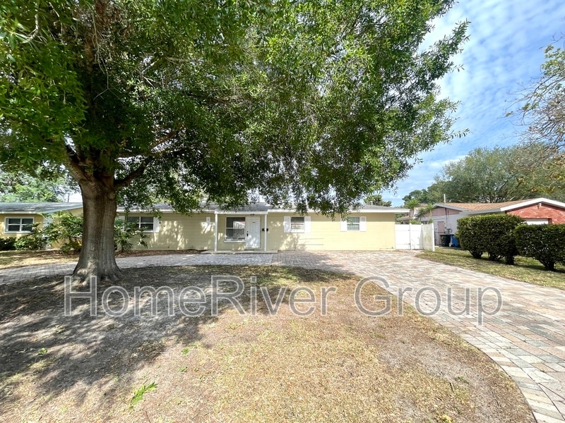 Primary Photo - 7265 17th St N
