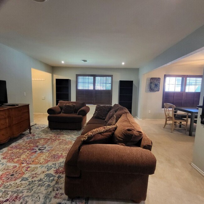 Foto del edificio - Furnished Rental for Lease