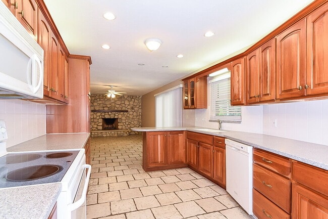 Building Photo - 4138 Macaulay Ln