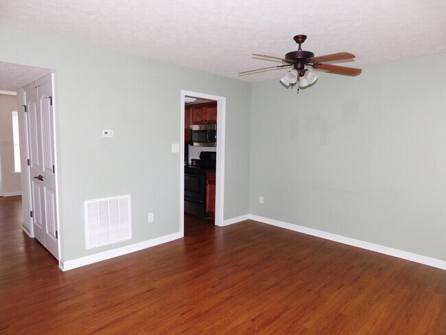 Foto del edificio - Tavern Grove Townhome