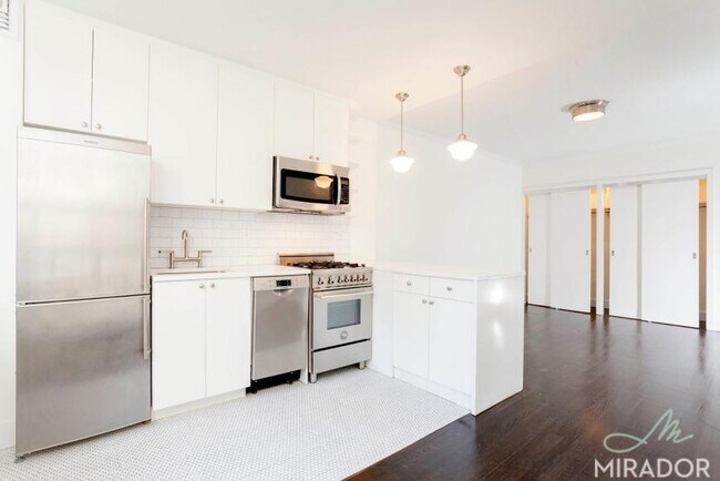 Foto del edificio - 0 bedroom in NEW YORK NY 10012