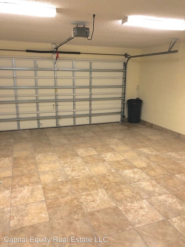 Foto del edificio - 2226 Windcrest Lake Cir