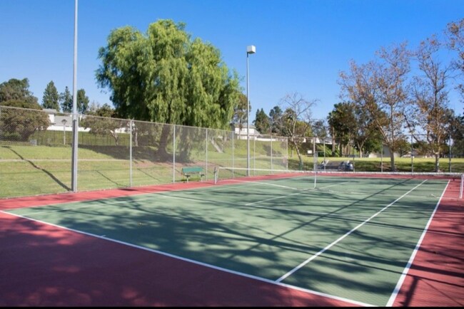 Building Photo - 6822 Maple Grove Ct