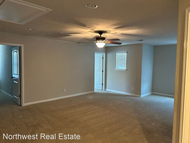 Foto del edificio - 4 br, 3.5 bath House - 22427 Carriage Bush