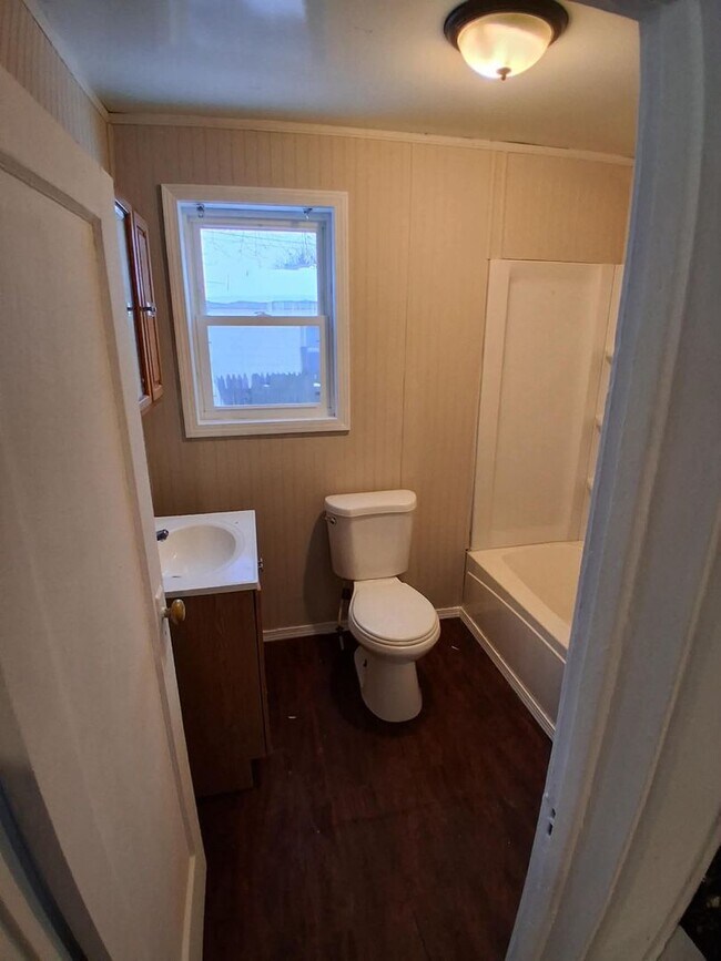 Foto del edificio - 8 Pulaski St