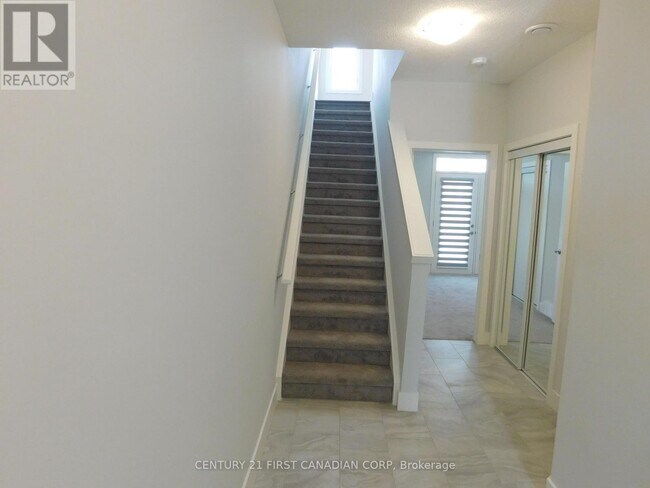 Building Photo - 530 Gatestone Rd