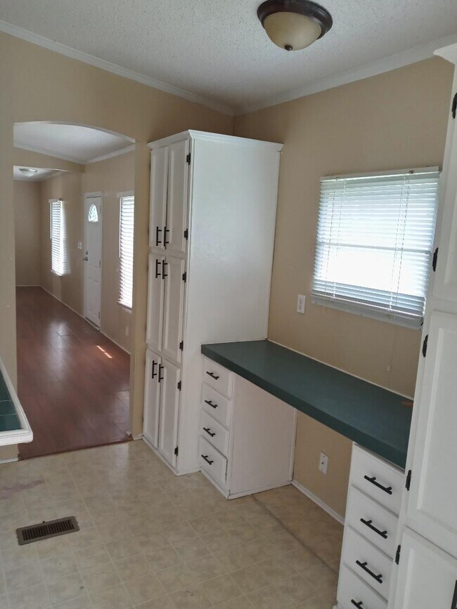 Kitchen - 1038 Hunters Mountain Pky