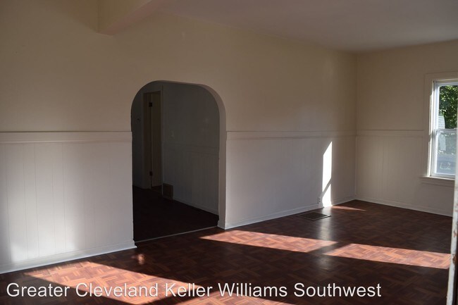 Building Photo - 3 br, 1 bath House - 387 Cleveland Street