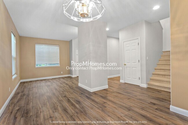 Foto del edificio - Spacious Five Bedroom Home in Progress Ridge!