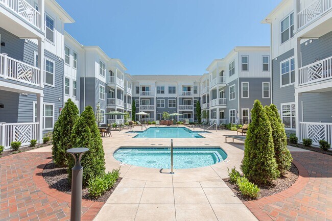 Foto del edificio - Everleigh Cool Springs 55+ Active Adult Ap...