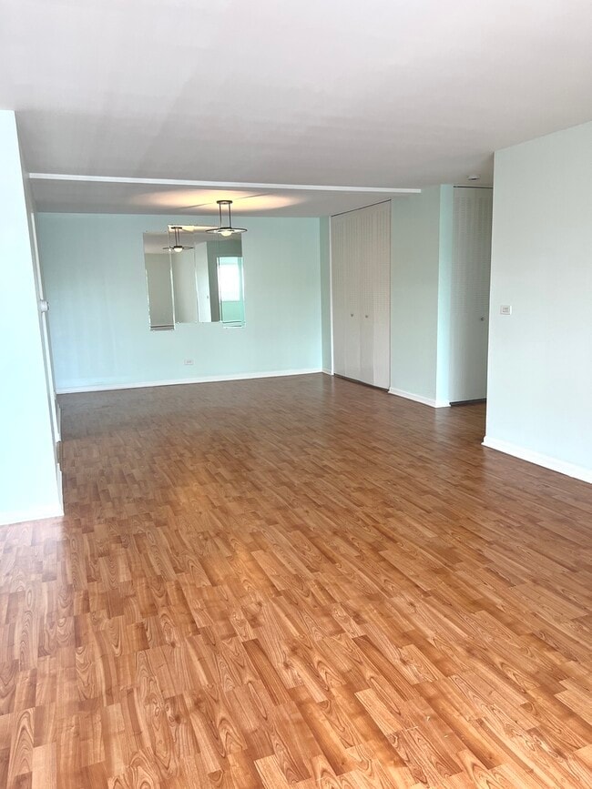 Building Photo - 10353 Dearlove Rd