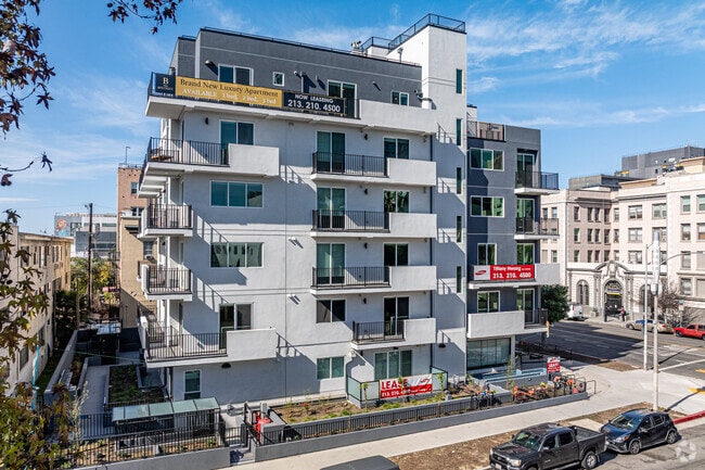 Building Photo - The Boutique