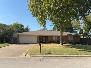 Building Photo - 5604 Ember Dr