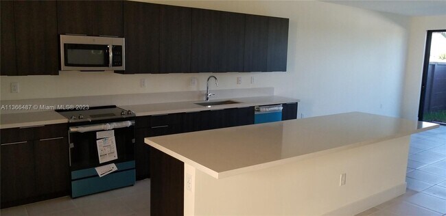 Foto del edificio - 15810 NW 91st Ave