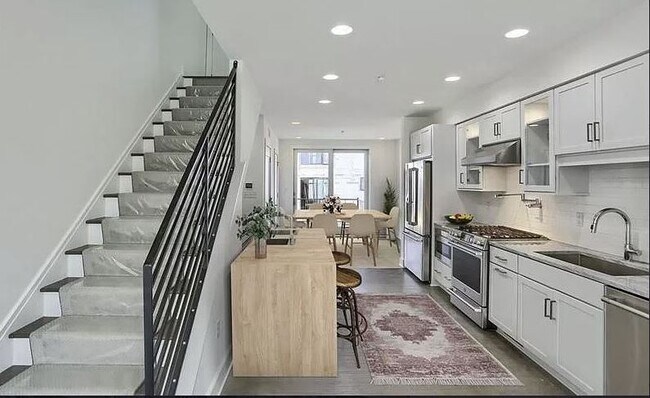 Building Photo - 1819 Fox Way