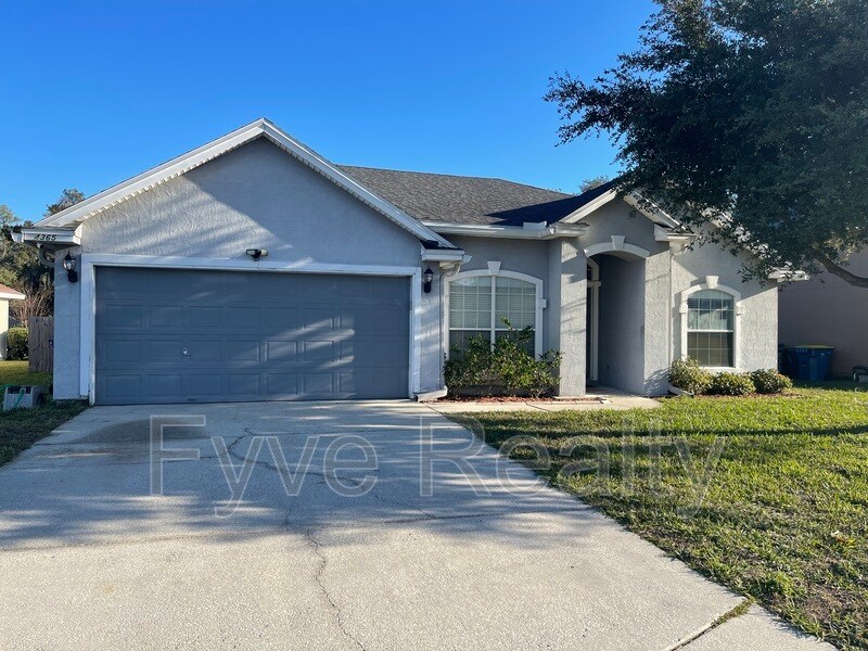 Foto principal - 4365 Red Tip Rd N