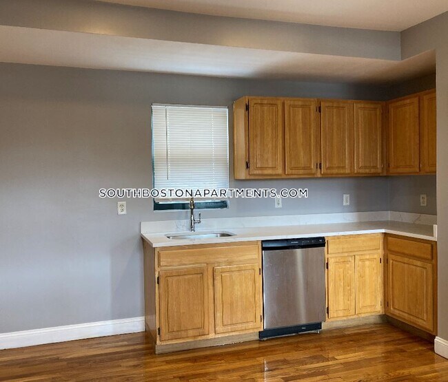 Building Photo - 573 Dorchester Ave