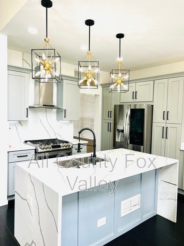 Building Photo - 2080 Mark Cir