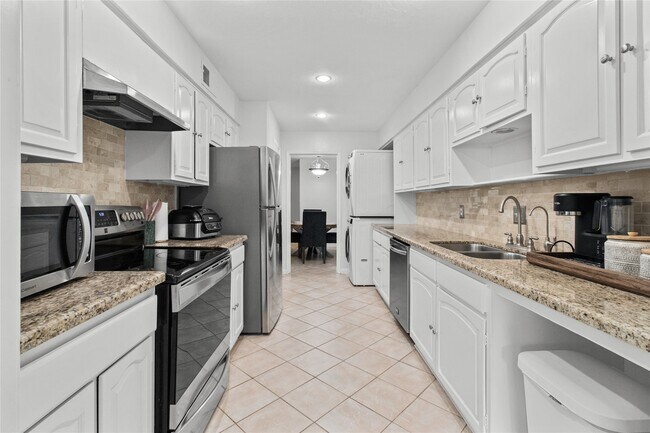 Foto del edificio - 12997 Trail Hollow Dr