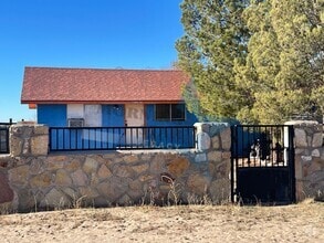 Building Photo - 4225 Holliday Ln