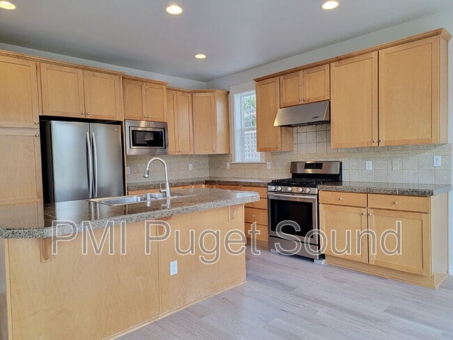 Building Photo - 576 Mount Baker Pl NE