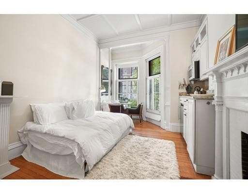 Building Photo - 188 Beacon St