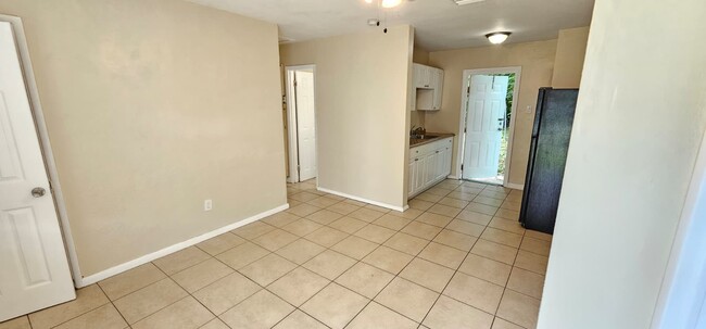 Foto del edificio - 1501 NW 24th Ave