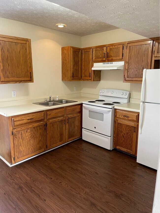 Building Photo - 137 Alycia Dr
