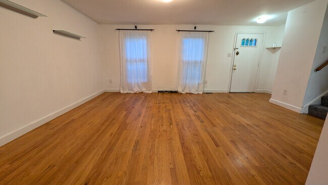 Foto del edificio - 12618 Pinecrest Rd