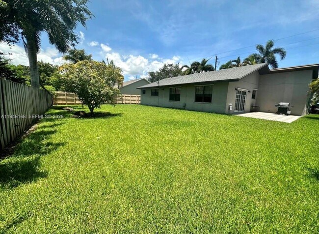 Building Photo - 9330 SW 170th St