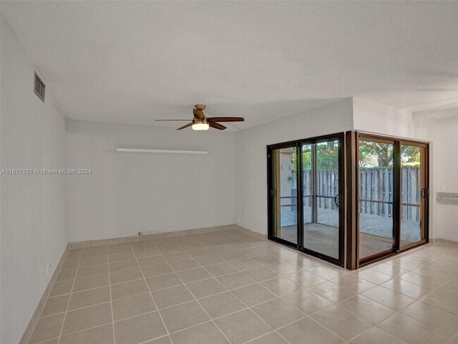 Building Photo - 6 Chestnut Cir