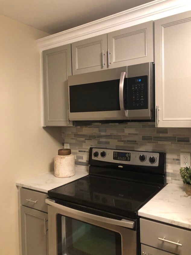 85 Woodsedge Dr Unit 5C, Newington, CT 06111 Condo for Rent in