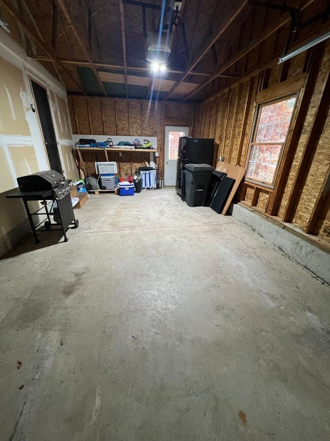 Building Photo - 2 Folly Brook Terrace