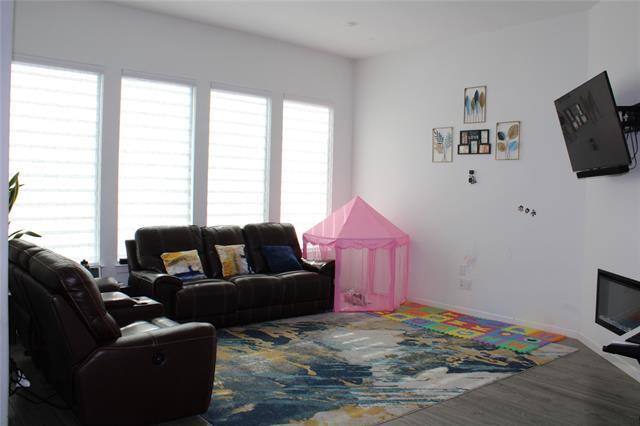 Foto del edificio - 3108 Armstrong Ave