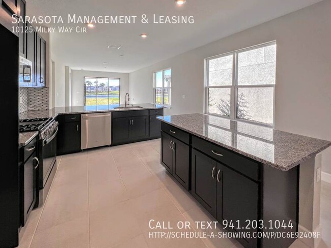 Building Photo - 10125 Milky Way Cir