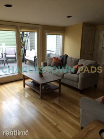 Foto principal - 332 Bunker Hill St