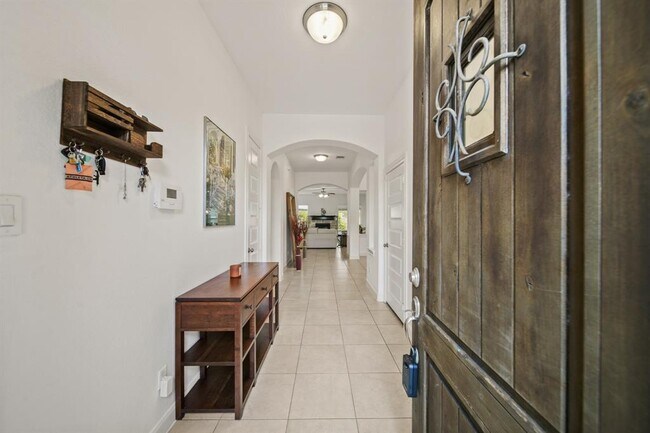 Foto del edificio - 7413 Woodward Springs Dr