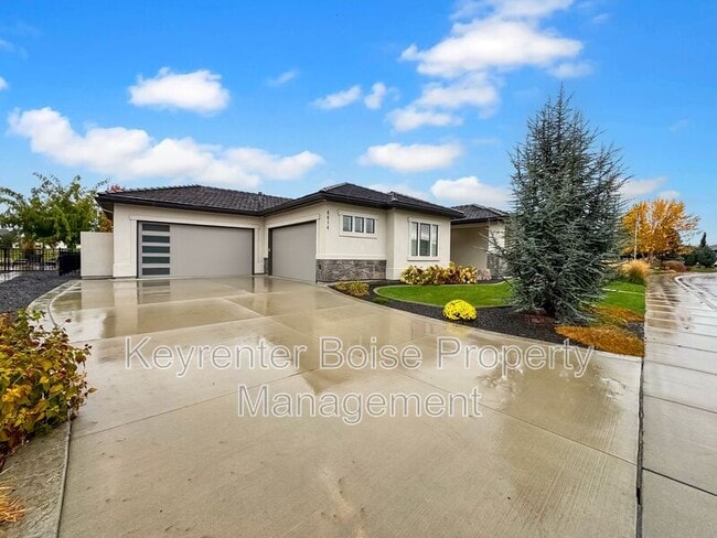 Foto del edificio - 6614 N Big Cedar Way