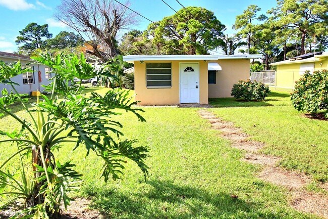 Building Photo - 2 br, 1 bath House - 814 Rudolph Road
