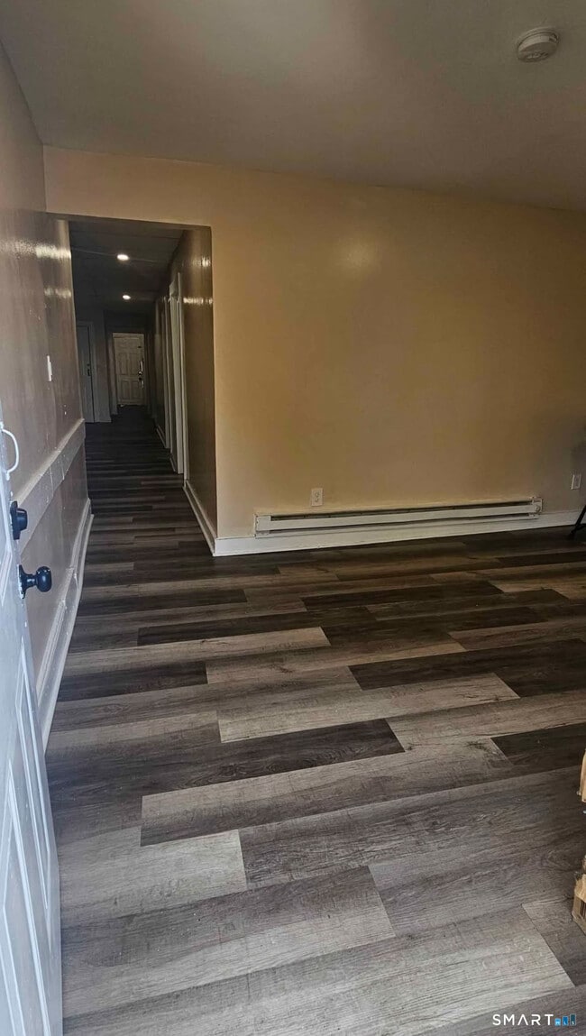 Building Photo - 1495 Pembroke St