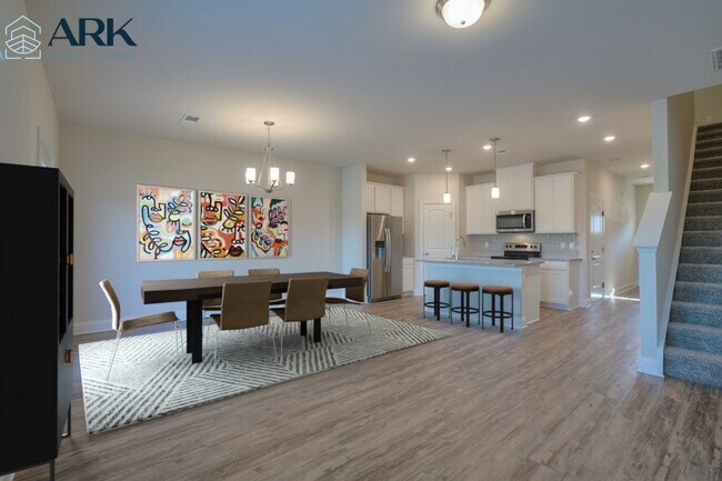 Building Photo - 1259 W End Station Dr