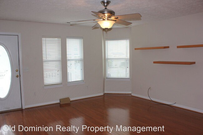 Foto del edificio - 2 br, 2.5 bath House - 1228 Victorian Vill...