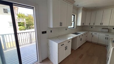 Building Photo - 38 Elmwood Ave