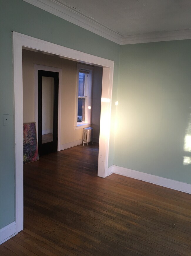 Building Photo - 1460 W Olive Ave