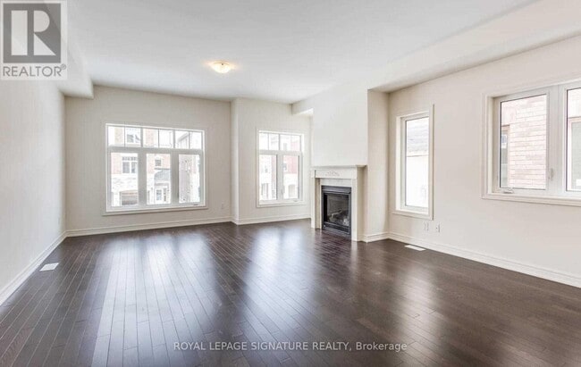 Building Photo - 3851 Tufgar Cres